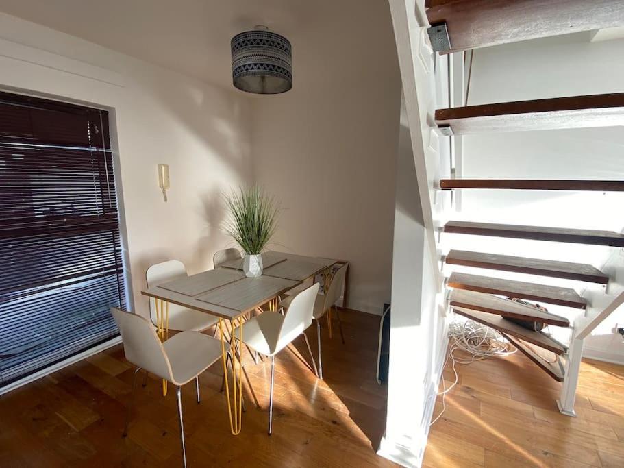 Central Sea View Maisonette Hastings Bagian luar foto